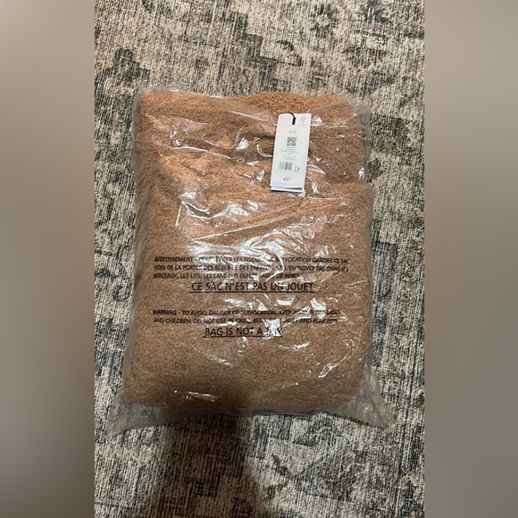 Dynamite Robe - Picture 2 of 4